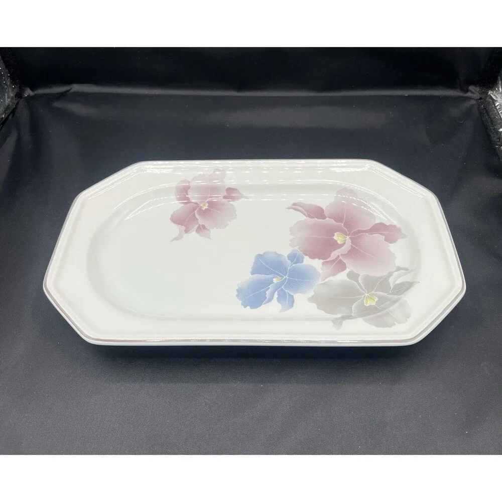 Mikasa Continental Beau Monde F3007 Octagonal Serving Platter 11.5” Orchid Japan